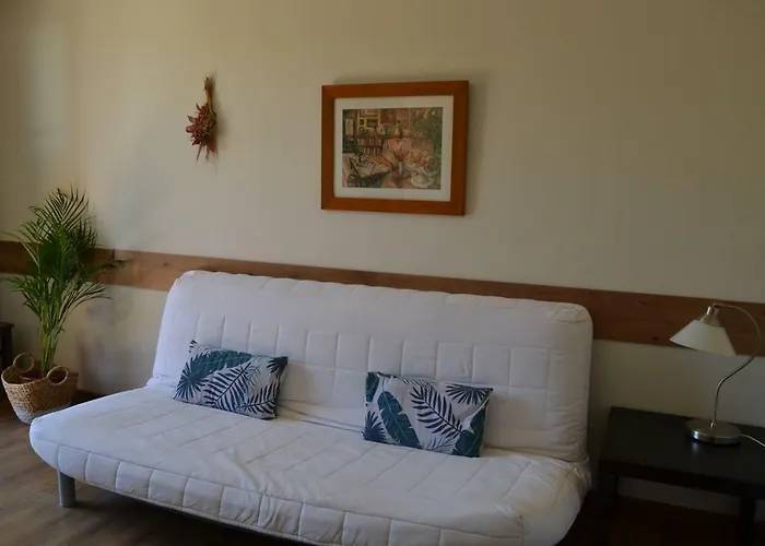 Apartamentos Rurales La Cirigueena